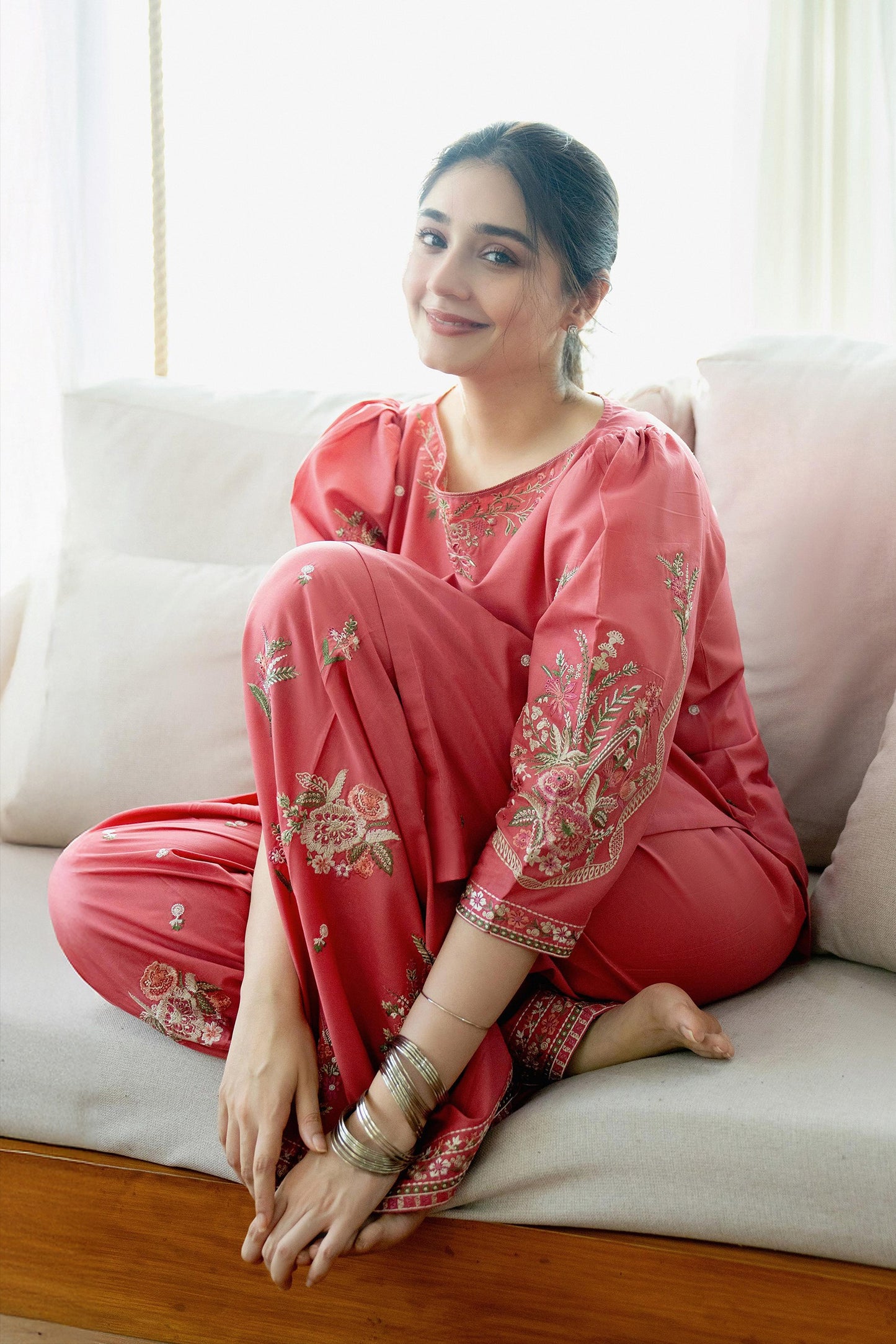 MEHAK – Embroidered Lawn 2-Piece Farshi Set
