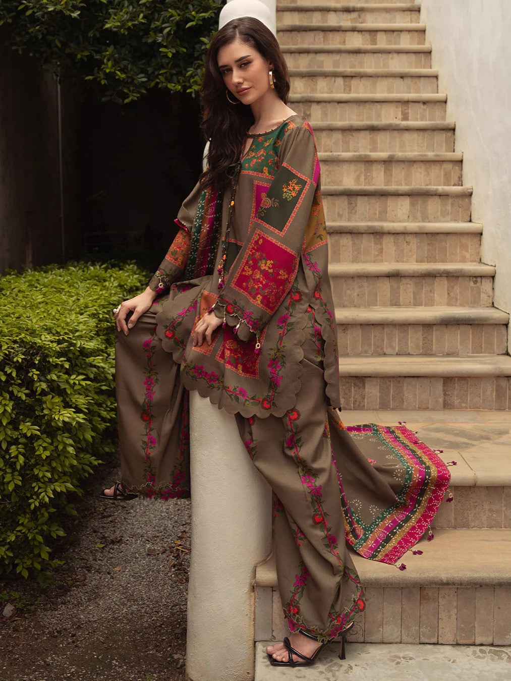 Arzoo β Floral Harmony Digital Printed 3 Piece Dress (Stitched)