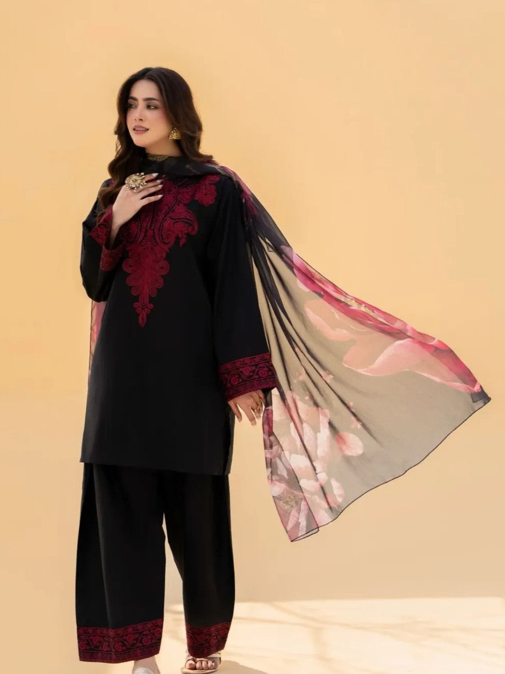 Zaroon – Luxury Embroidered 3-Piece Lawn Set with Farshi Shalwar