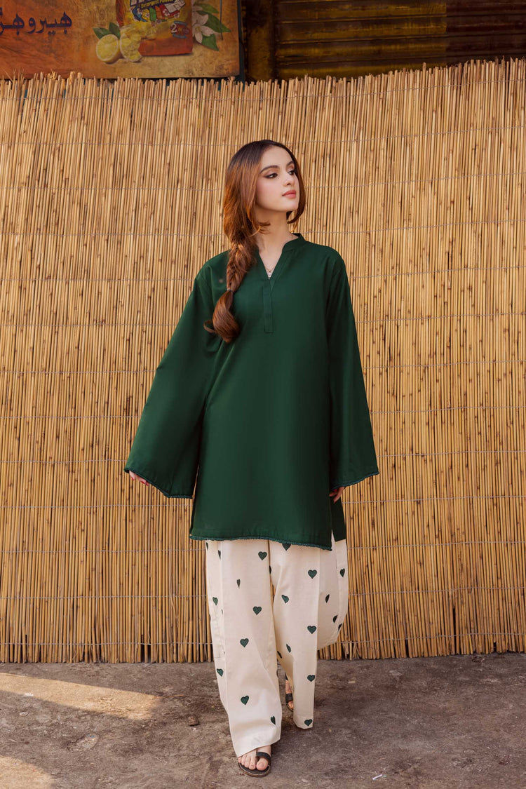 Playful Hearts – Solid Kurta with Printed Trousers