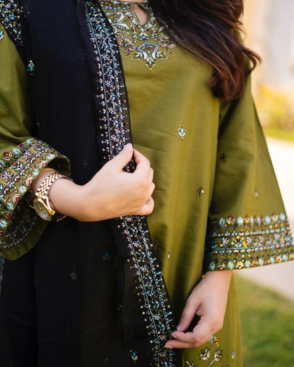 Mayal – Ezza Embroidered 3-Piece Lawn Set