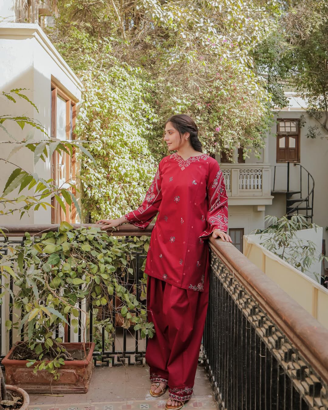 Nasheman – Embroidered Lawn Kurti with Farshi Shalwar (2-Piece Stitched Set)