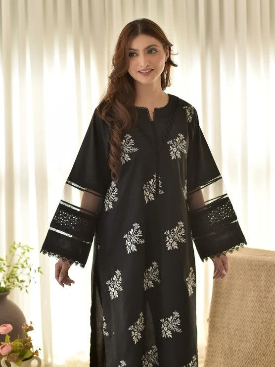 Horiya – Black 3-Piece Embroidered Lawn Set with Dupatta