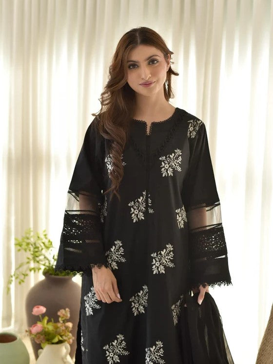 Horiya – Black 3-Piece Embroidered Lawn Set with Dupatta