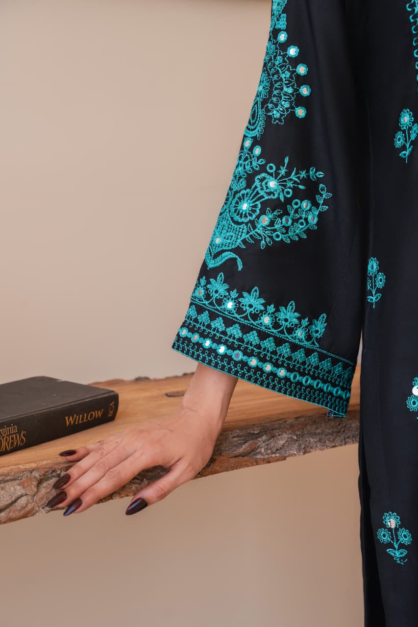 Serena Embroidery 2 Piece