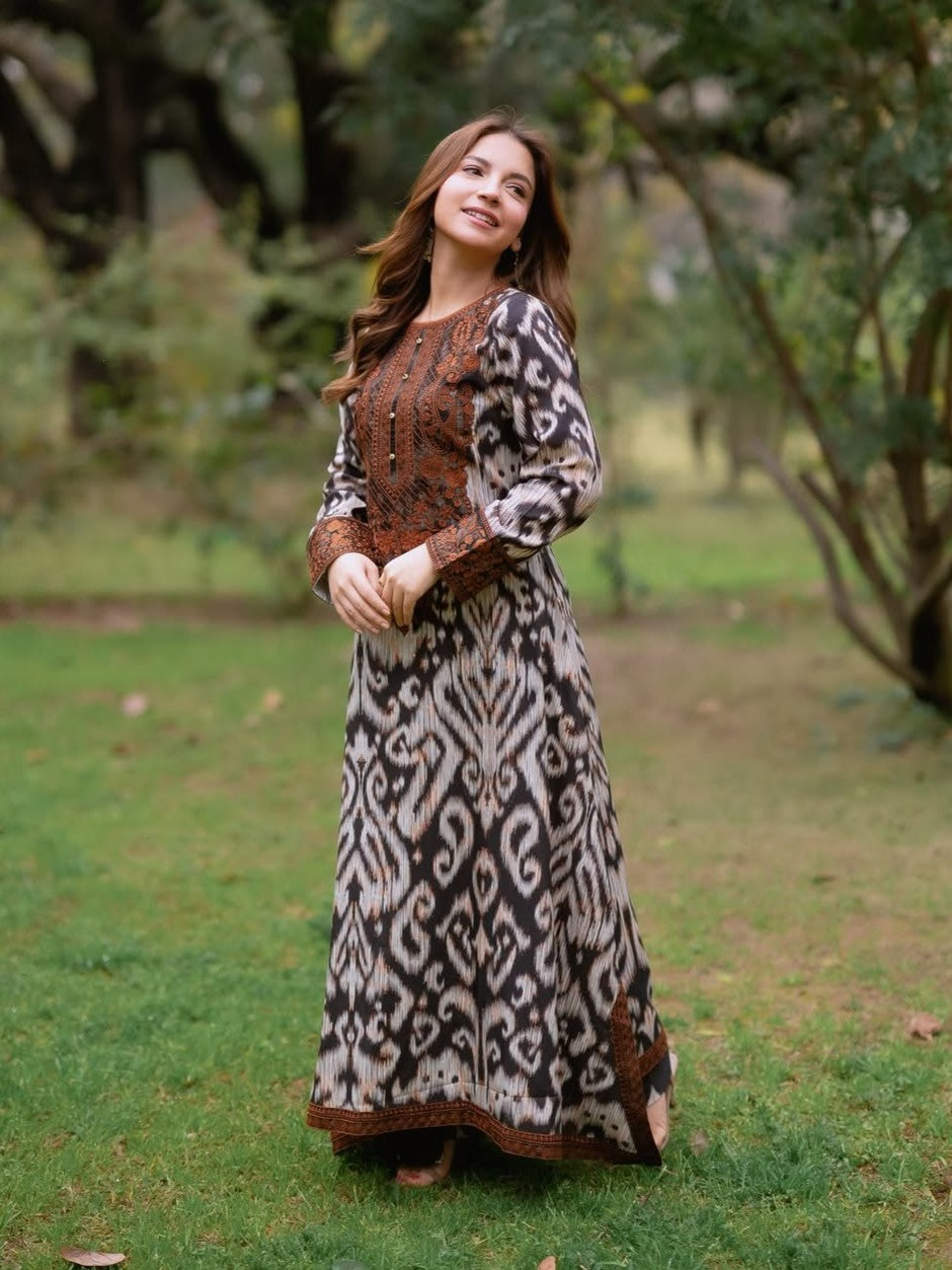 Sahar Embroidered Patch Kaftaan