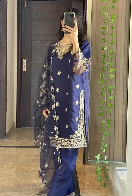 Agha Noor Mirror Work Embroidered 3 Piece Stitched Dress