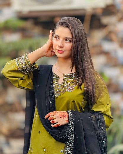 Mayal – Ezza Embroidered 3-Piece Lawn Set