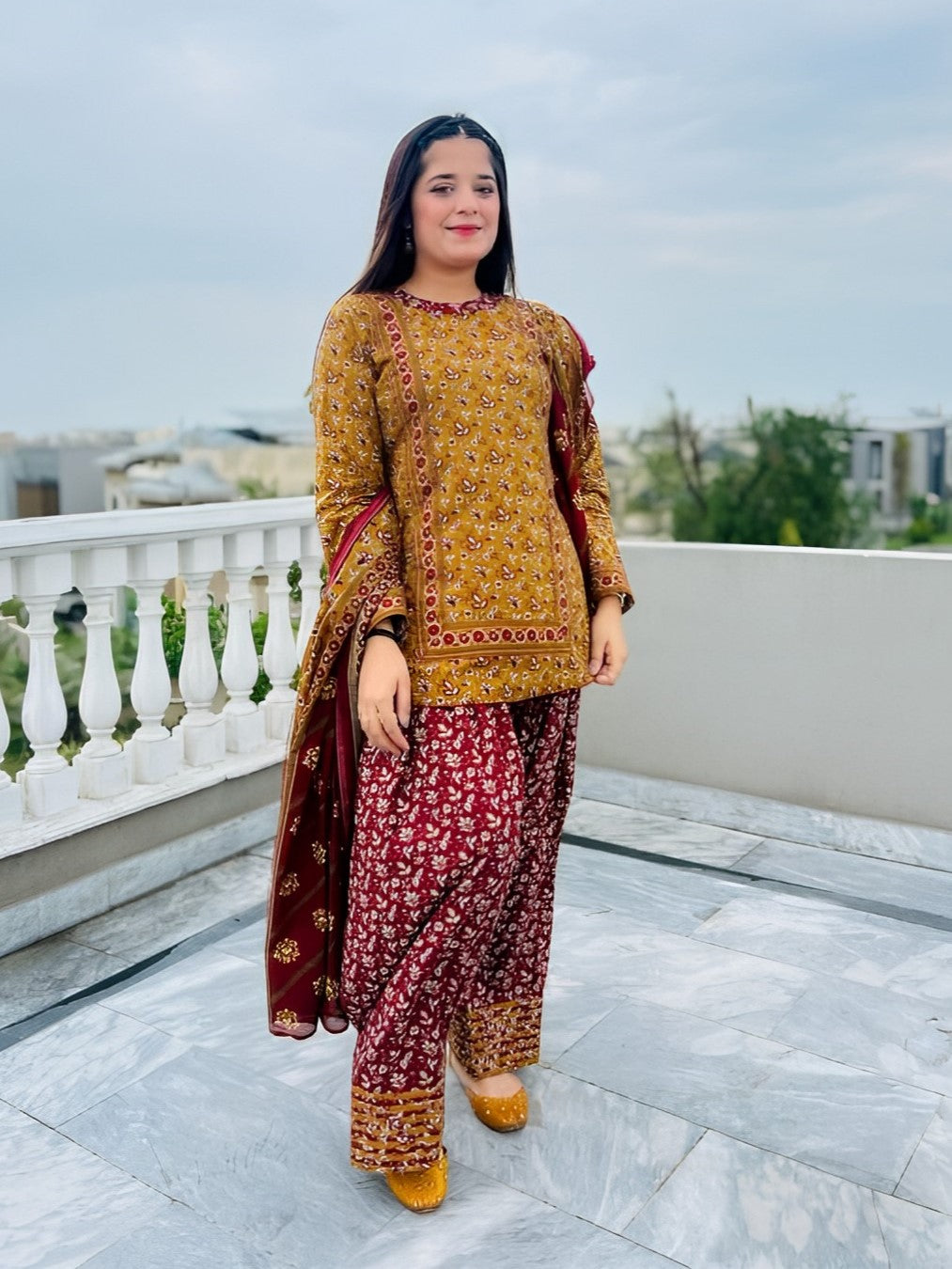 CHAMBEILI – Farshi Shalwar 3PC with Dupatta (stitched)